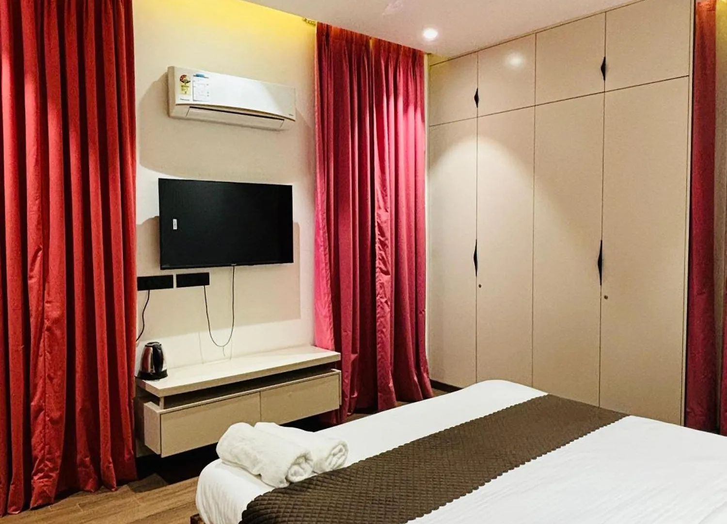 4Bhk Luxury Apartment Gurgaon 0*,